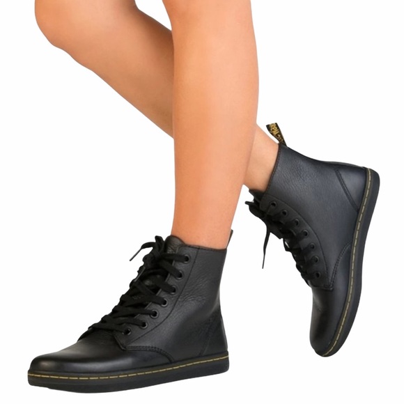 dr martens leyton boot